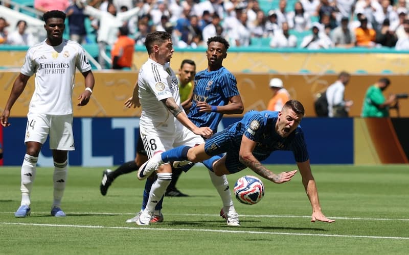 Đoàn quân của Xabi không thể đánh bại một đội bóng từ châu Á Đoàn quân của Xabi không thể đánh bại một đội bóng từ châu Á